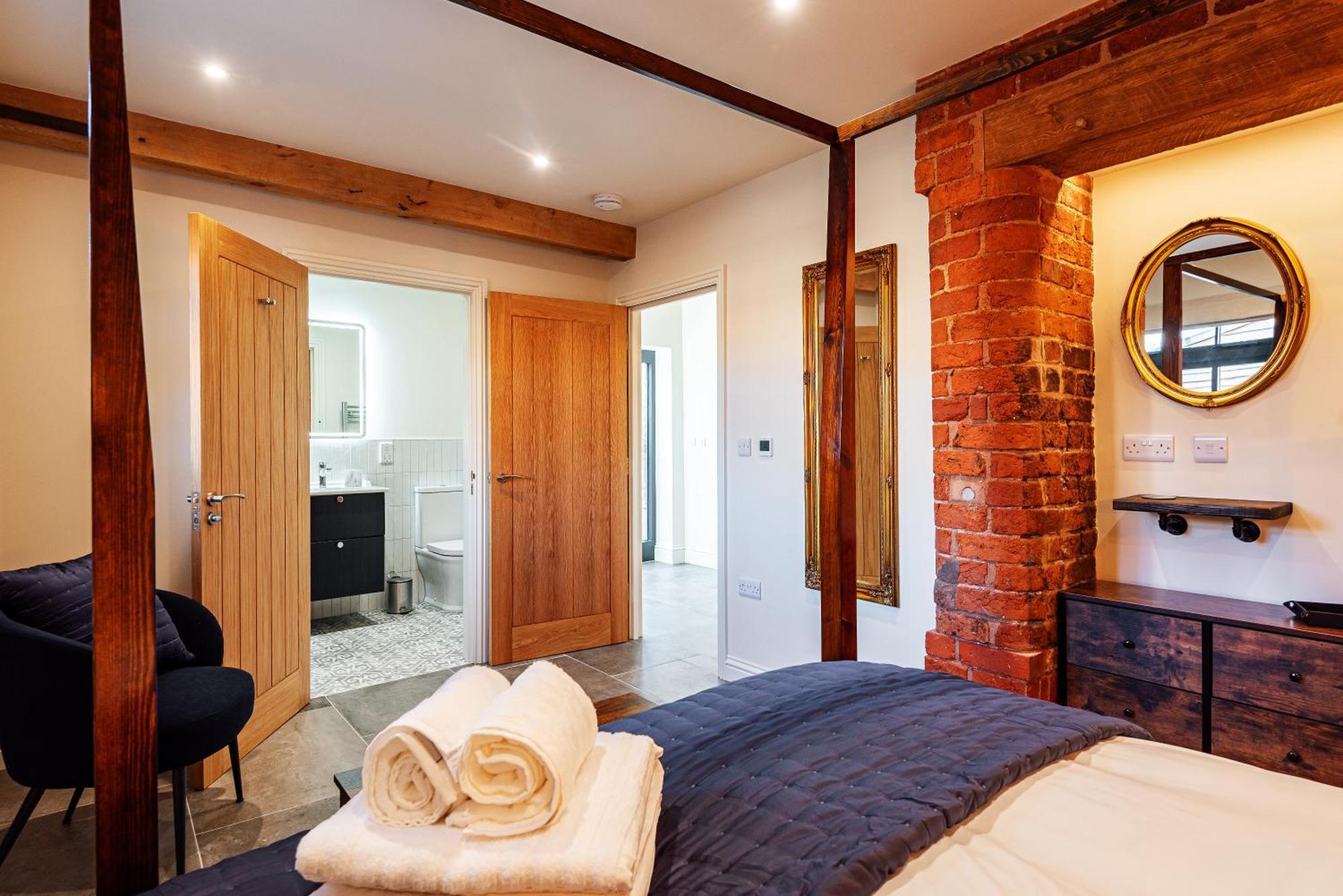 Vila Pigeon House - Unique Barn With Private Garden, Hot Tub And Wood Burner Shrewsbury Exteriér fotografie