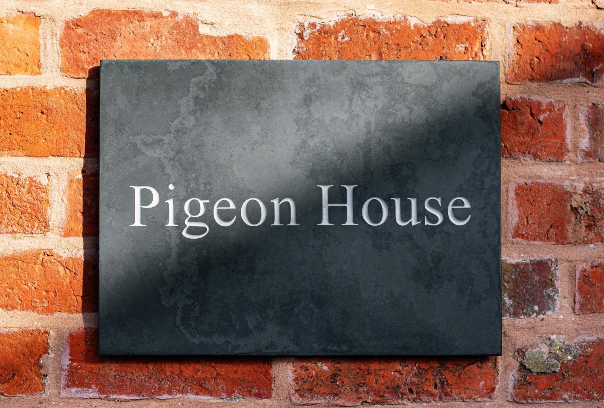 Vila Pigeon House - Unique Barn With Private Garden, Hot Tub And Wood Burner Shrewsbury Exteriér fotografie