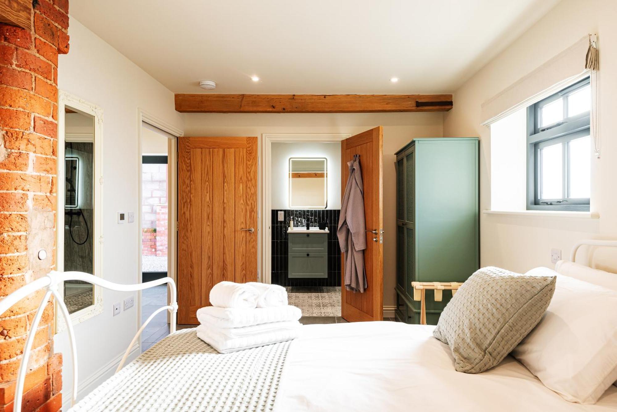 Vila Pigeon House - Unique Barn With Private Garden, Hot Tub And Wood Burner Shrewsbury Exteriér fotografie