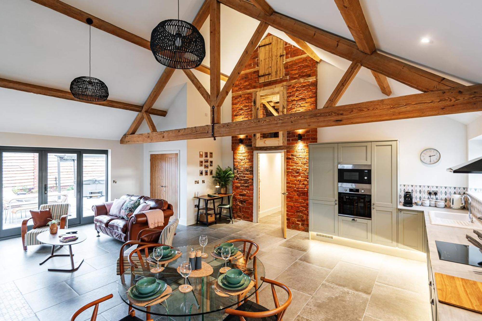 Vila Pigeon House - Unique Barn With Private Garden, Hot Tub And Wood Burner Shrewsbury Exteriér fotografie