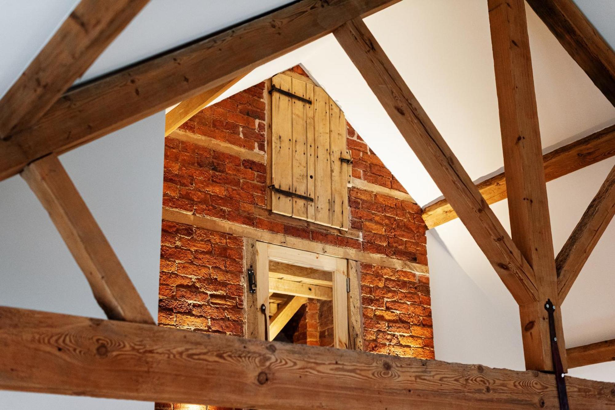 Vila Pigeon House - Unique Barn With Private Garden, Hot Tub And Wood Burner Shrewsbury Exteriér fotografie