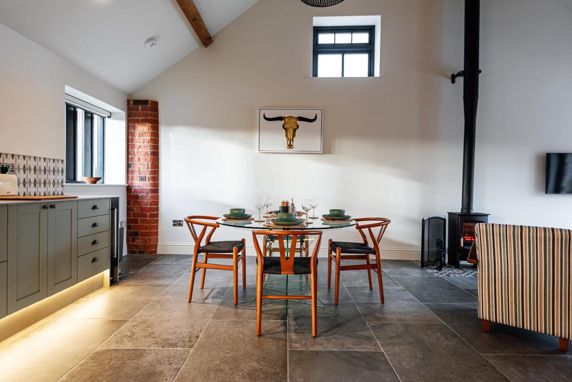 Vila Pigeon House - Unique Barn With Private Garden, Hot Tub And Wood Burner Shrewsbury Exteriér fotografie